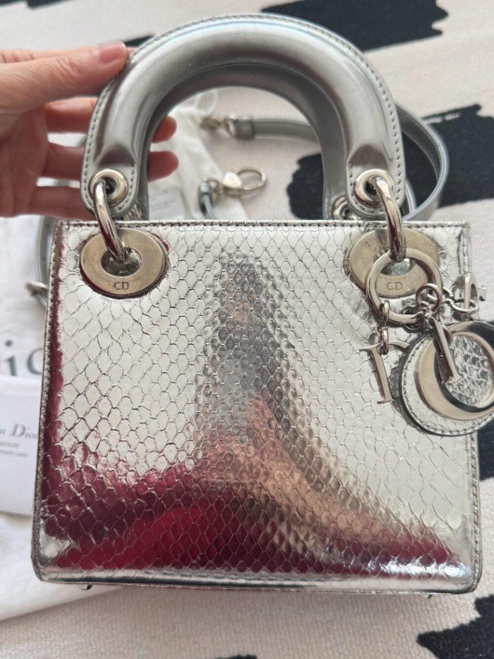 Dior Women Pre-Loved Bag Very Good Condition - Picture 3 of 7